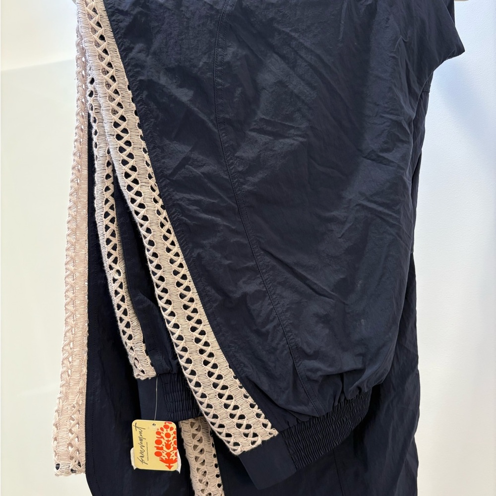 Free People On The Move Midnight Blue  Joggers with Crochet Detail.  XL, NWT
